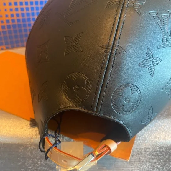 Mens LV items
